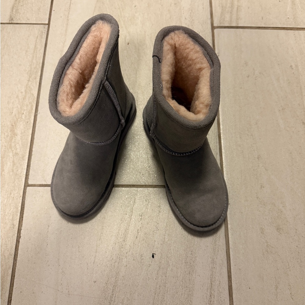 Bearpaw boots -Girl’s